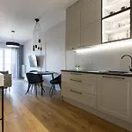 Close-golden - Great Location - Cozy And Bright&janapawla19