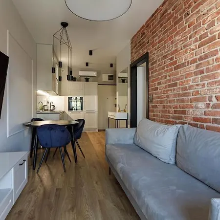 Golden - Great Location - Cozy And Bright&janapawla19 Apartment *