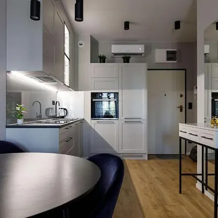 Apartment Golden - Great Location - Cozy And Bright&janapawla19 *