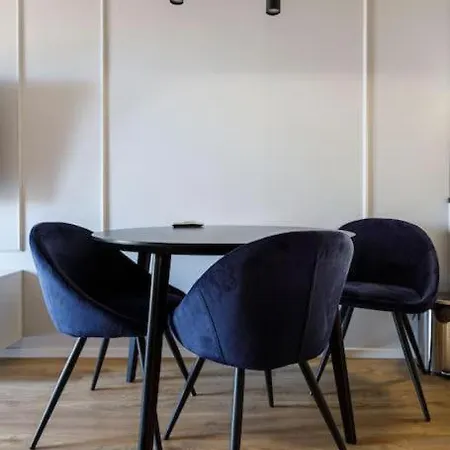 Golden - Great Location - Cozy And Bright&janapawla19 Breslavia