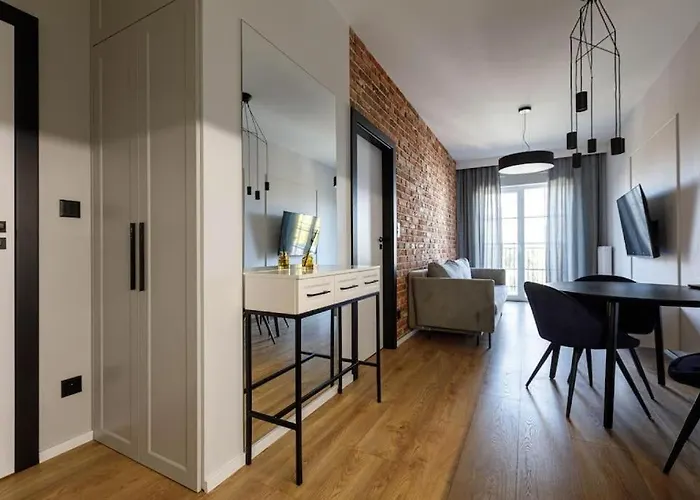 Apartment Close-golden - Great Location - Cozy And Bright&janapawla19 Wroclaw